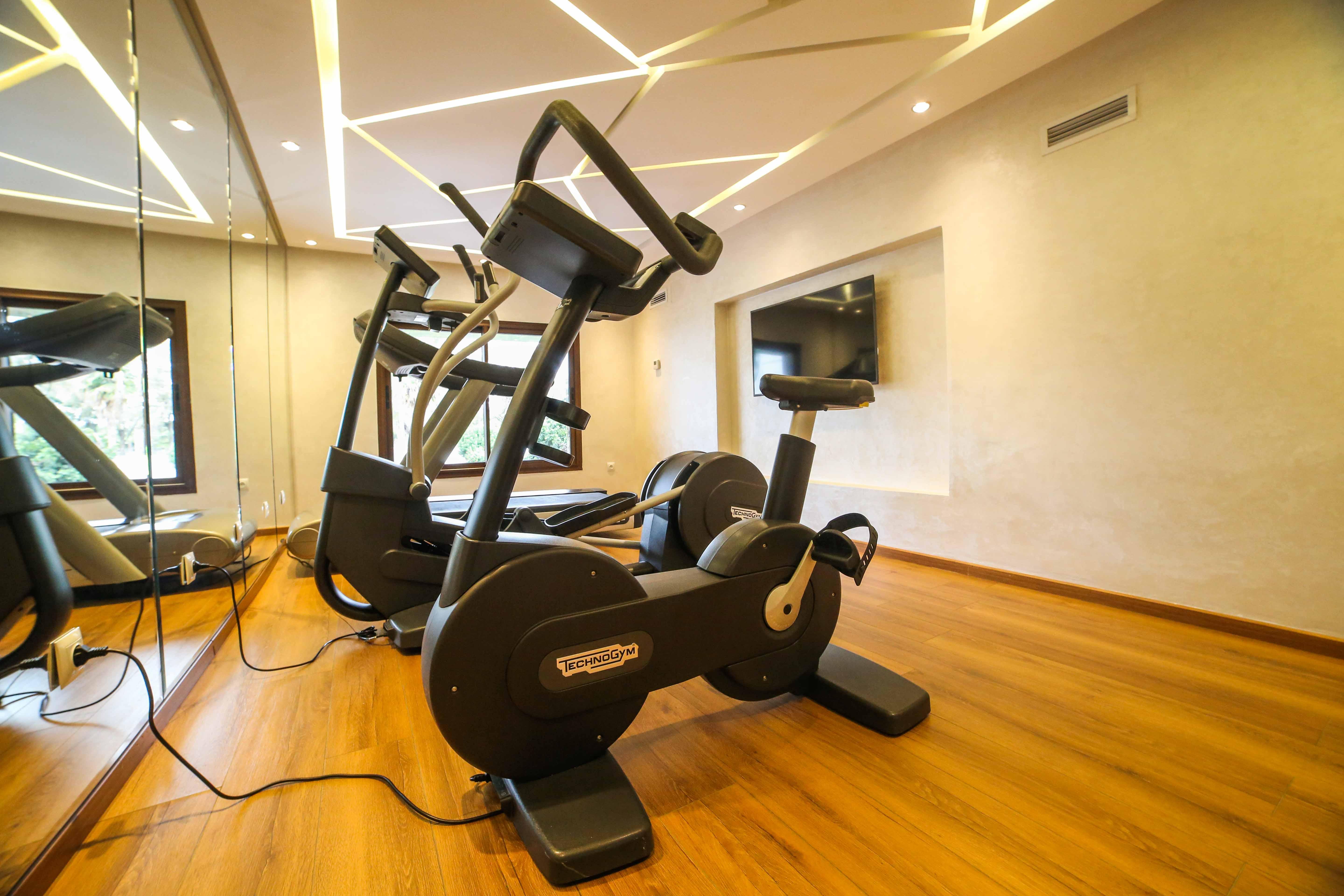 Suite Hotel Casa Diamond Casablanca Exterior photo The gym at the hotel