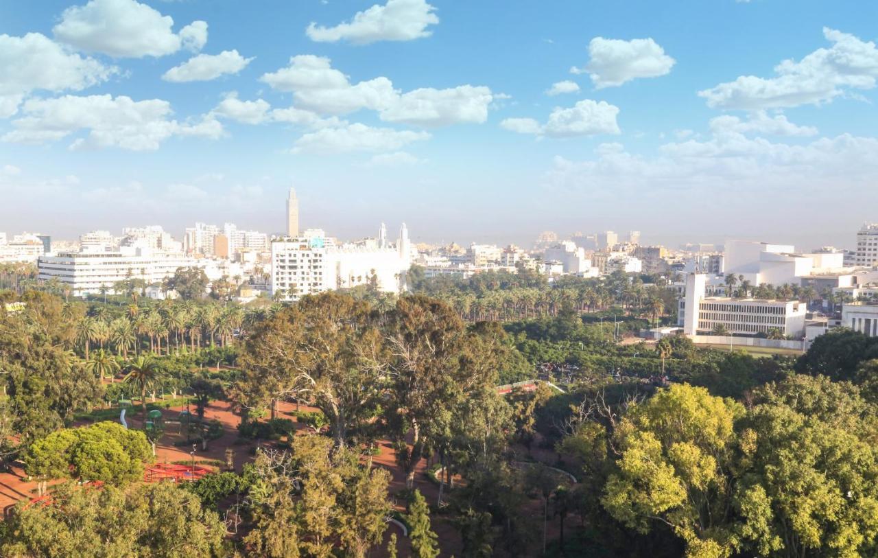 Suite Hotel Casa Diamond Casablanca Exterior photo View of the city from the park